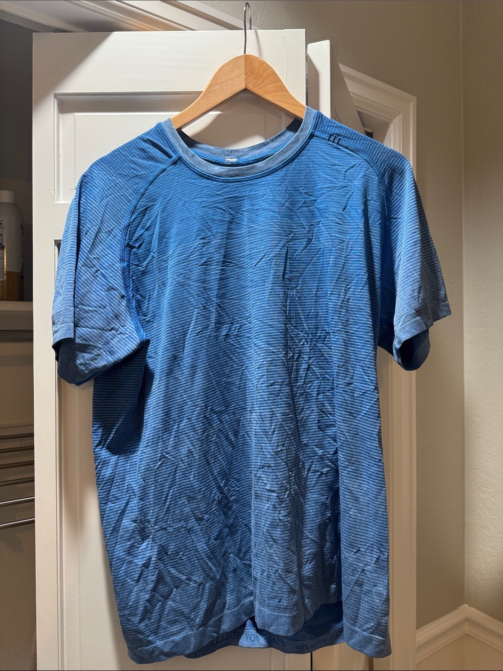 Lululemon Men’s Metal Vent Tech T-Shirt L Blue